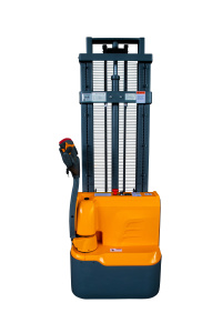 Штабелер самоходный XILIN CDD15R-EN 1,5 т 3,0 м4